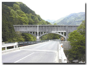 Kakizore Aqueduct (Complete view)