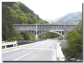 Kakizore Aqueduct (Complete view)